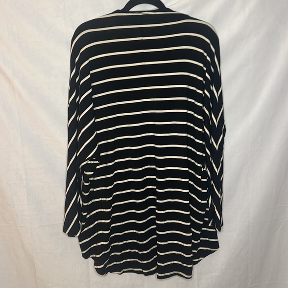 NWT CURFEW LIGHT STRIPE FLOWY CARDIGAN (Xl) - Picture 9 of 9